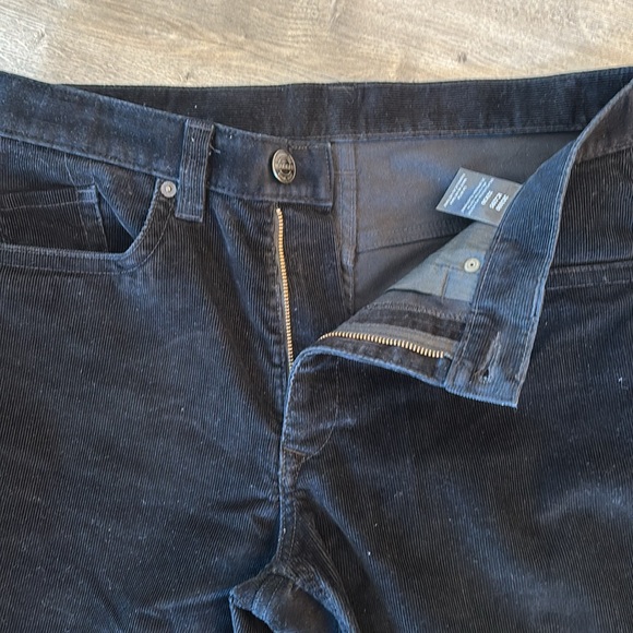 Black Haggar Corduroy Pants - size 32/30 - Picture 5 of 10